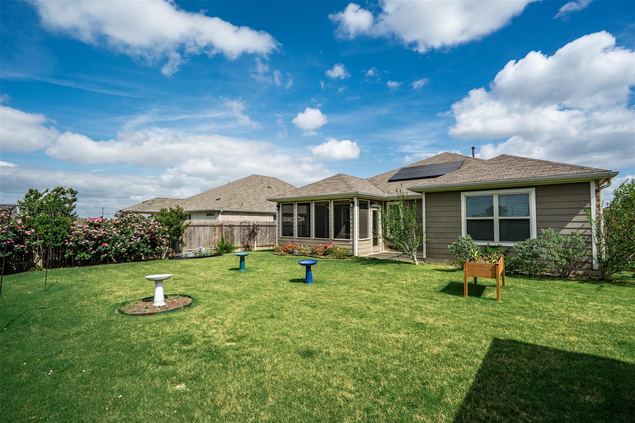304 Hibiscus Dr, Hutto