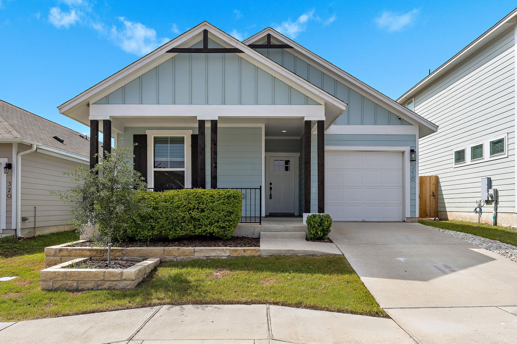 316 E Broade St, Leander