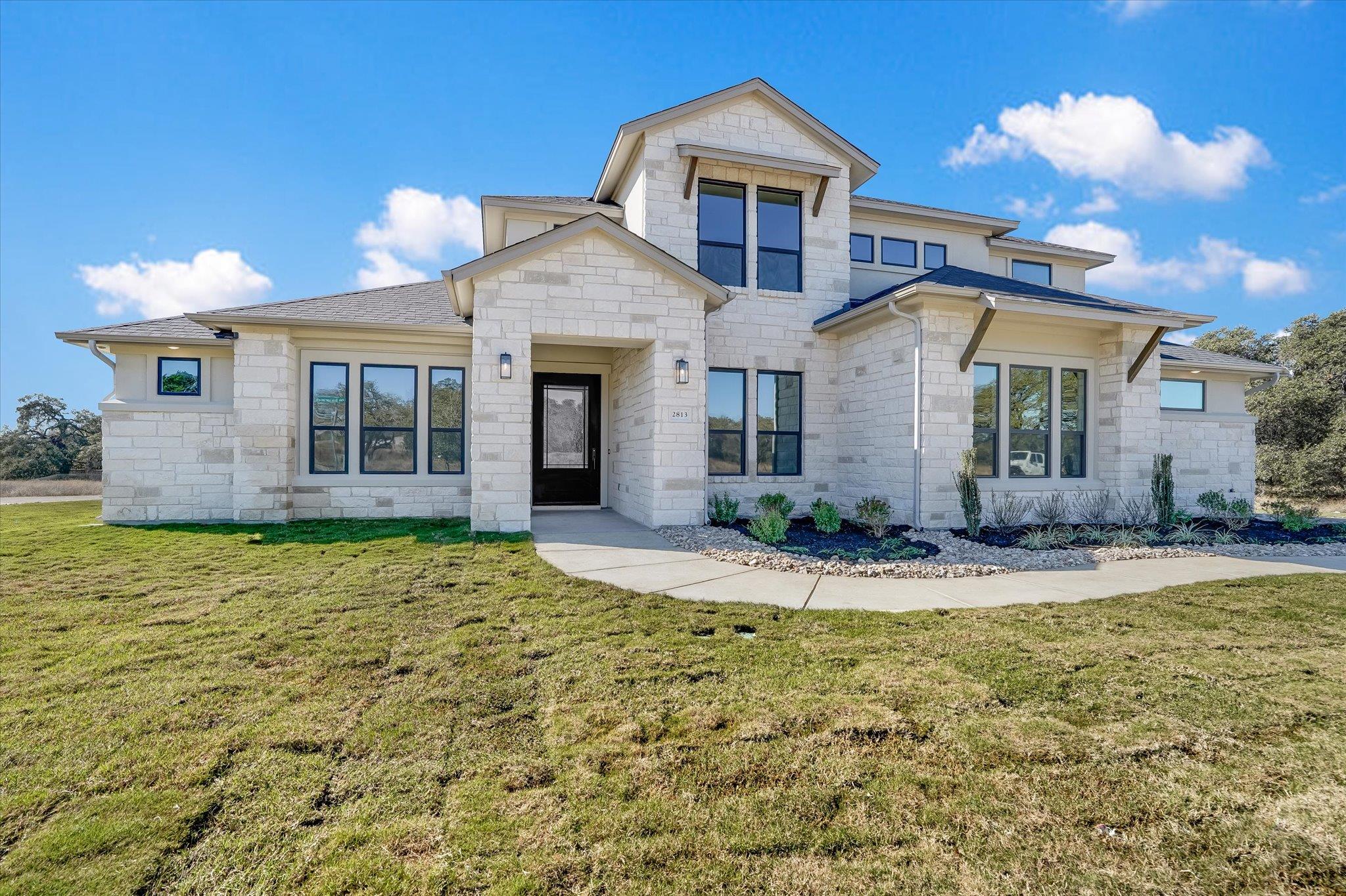 2813 Pale Branch Dr, Leander