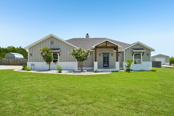 109 Silverado Dr, Bertram