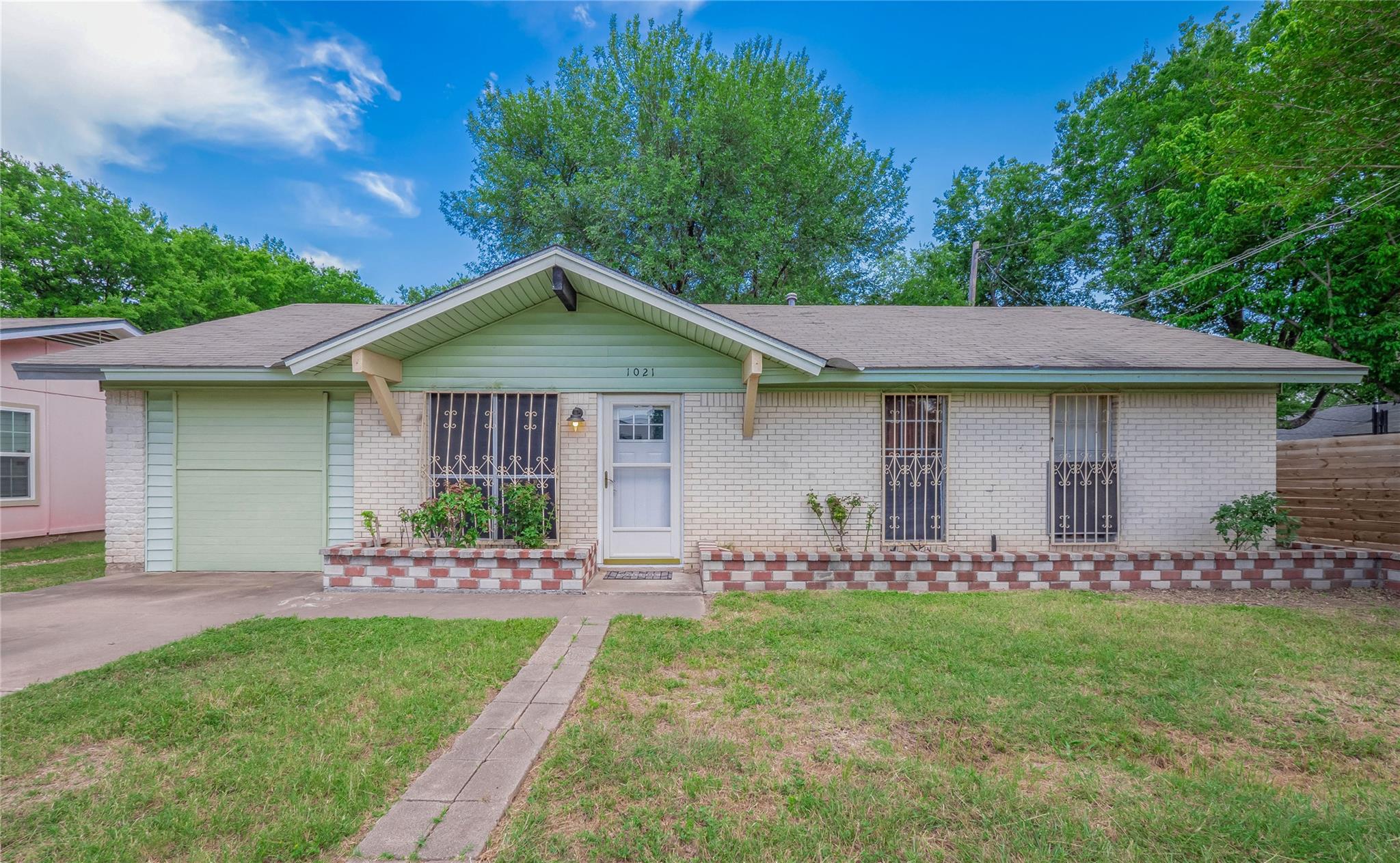 1021 Gardner Rd, Austin, TX 78721