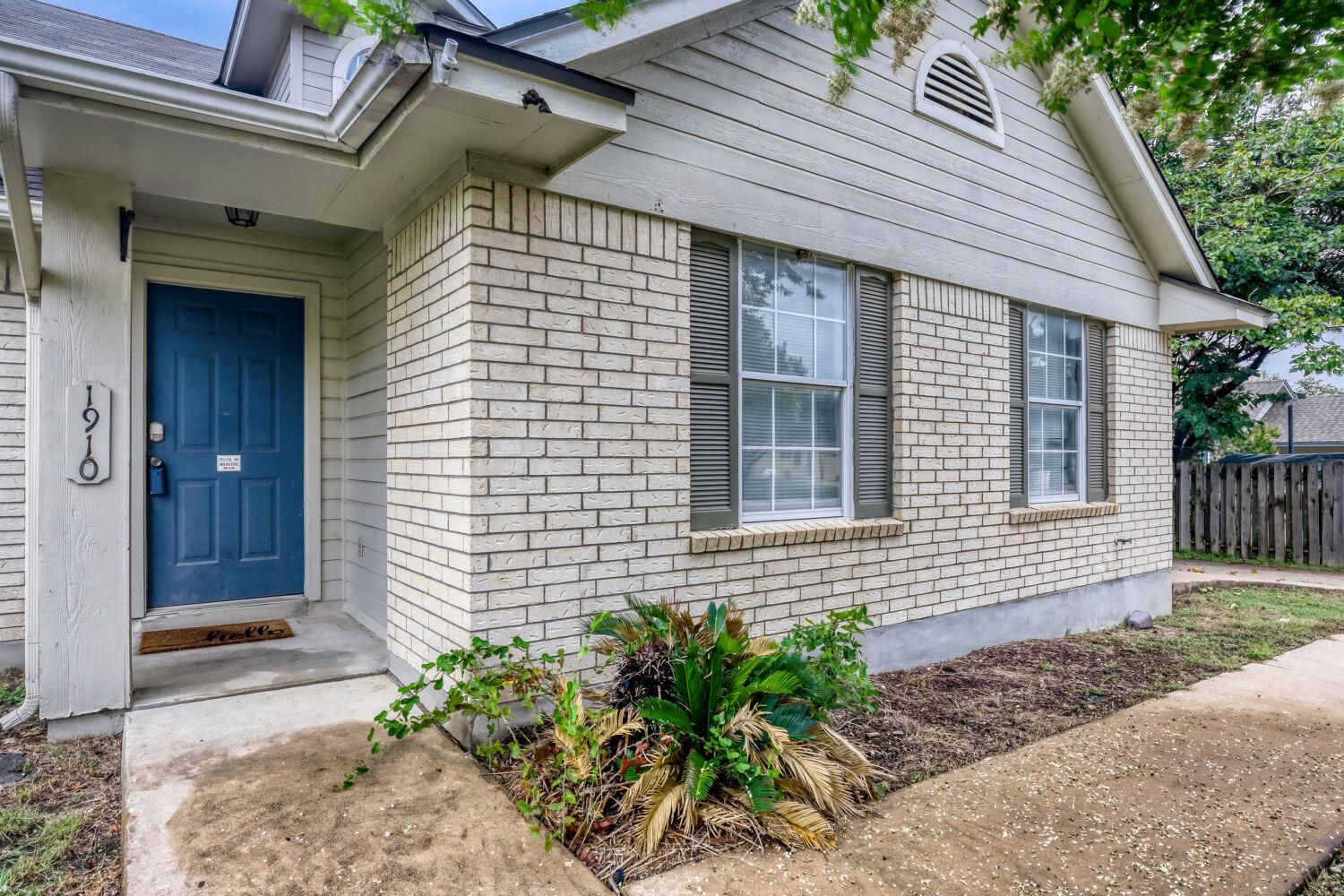 1910 Ireland Dr, Leander, TX 78641