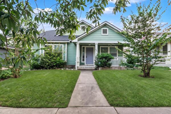 627 Scheel Rd, Kyle