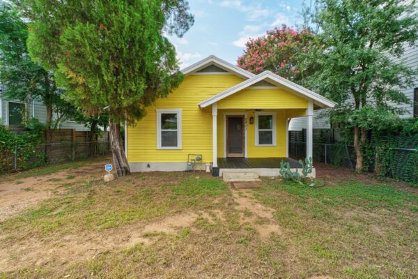 2403 E 11th St, Austin