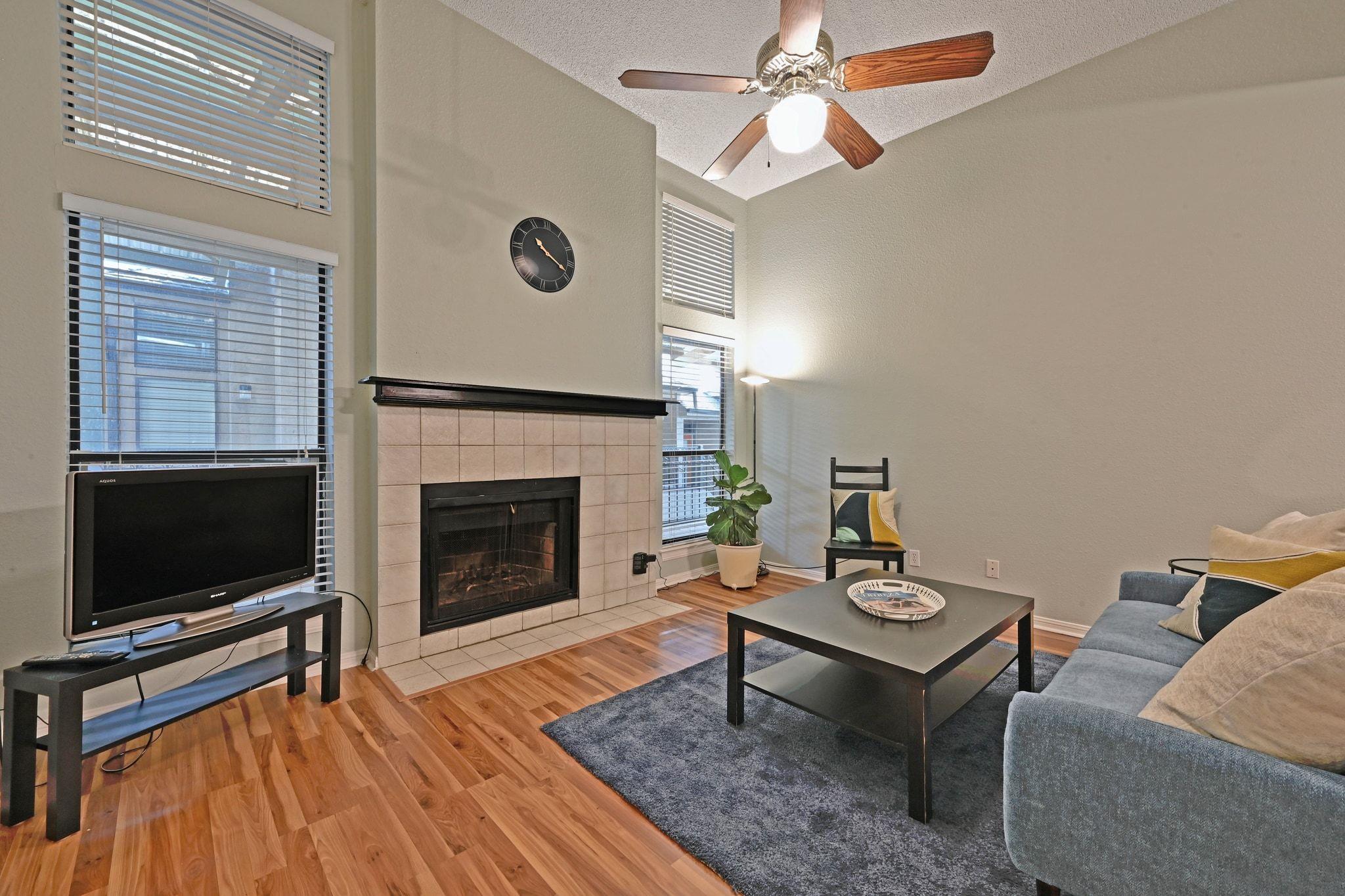 1910 Robbins Pl #303, Austin, TX 78705