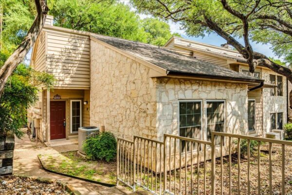 3809 Spicewood Springs Rd #127, Austin
