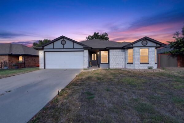 1817 Dusk Dr, Killeen