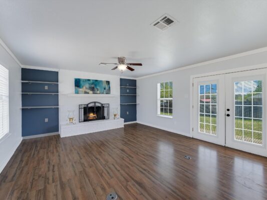 155 Travis Ln, Spicewood