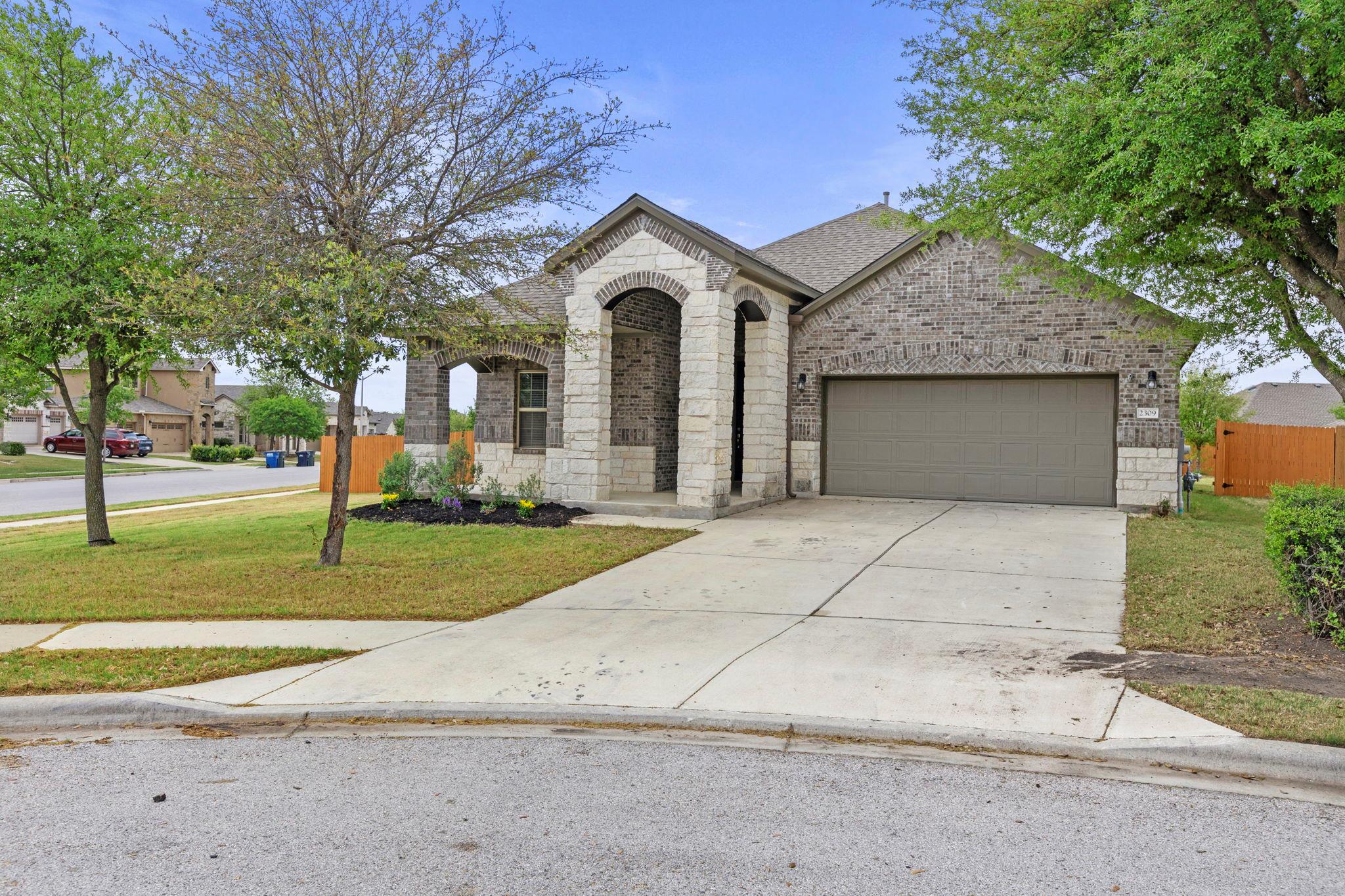 2309 Lyla Ln, Leander, TX 78641