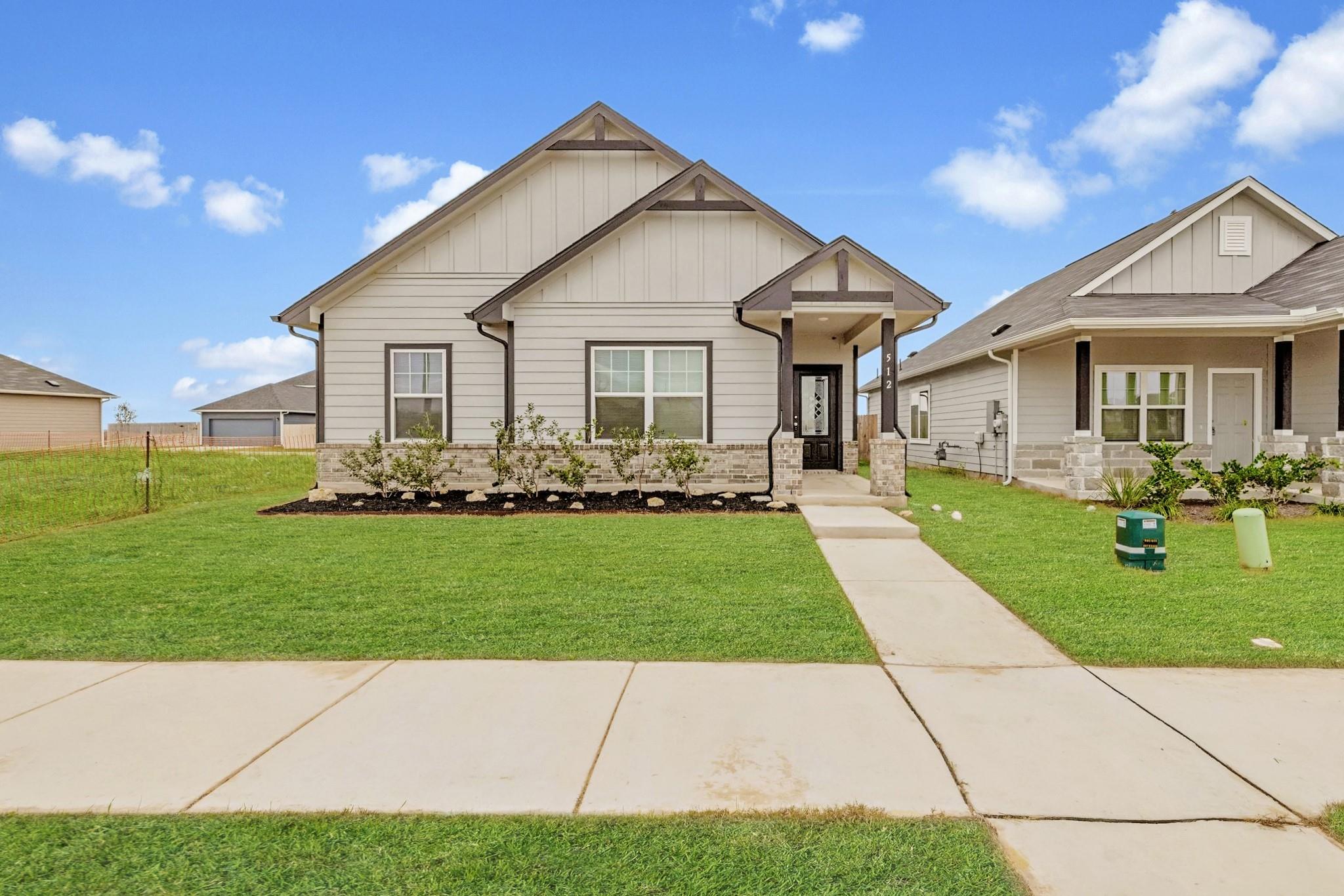 512 Timber Brook Dr, Hutto, TX 78634