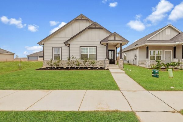 512 Timber Brook Dr, Hutto