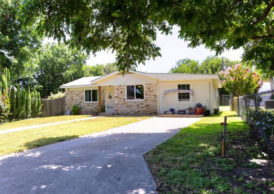 304 Mildred St, Burnet