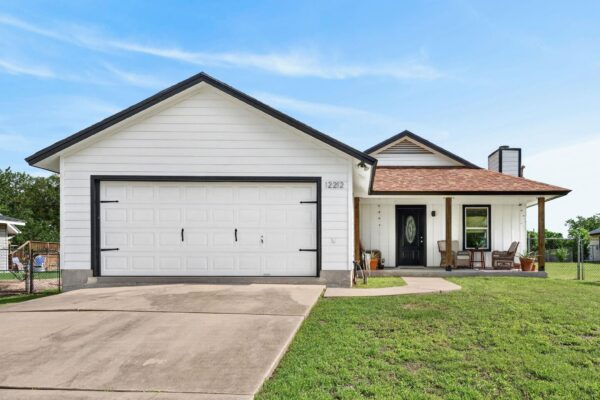 12212 Mustang Dr, Buda