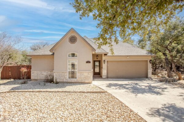 51 Long Bow Ln, Wimberley
