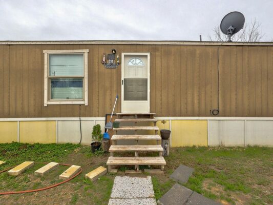 230 Gato Rd, Cedar Creek