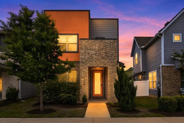 8009 Mellencamp Dr #212, Austin