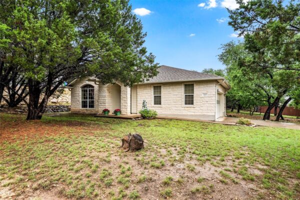 2601 Warren Cv, Lago Vista