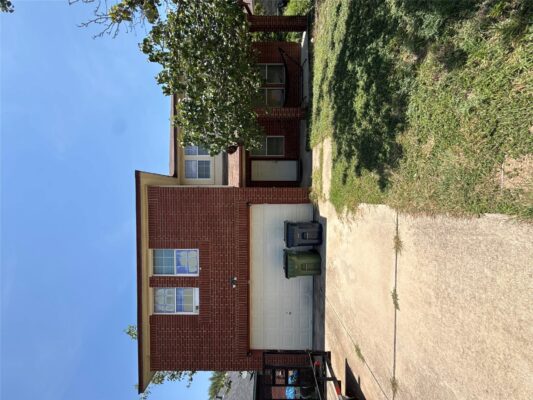 708 Camino Real Dr, Leander