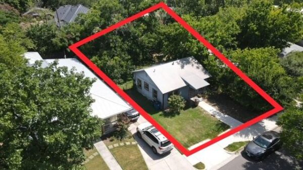 3009 E 18th 1/2 St, Austin