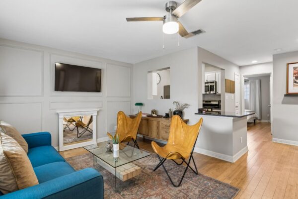 1307 Norwalk Ln #203, Austin