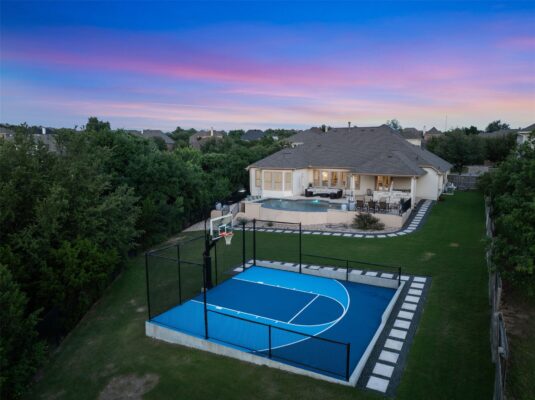 2001 Long Bow Dr, Leander