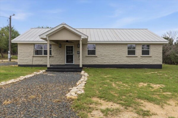 297 Robins Way, Wimberley