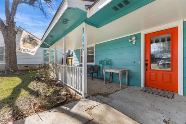 102 N Austin St, Buda