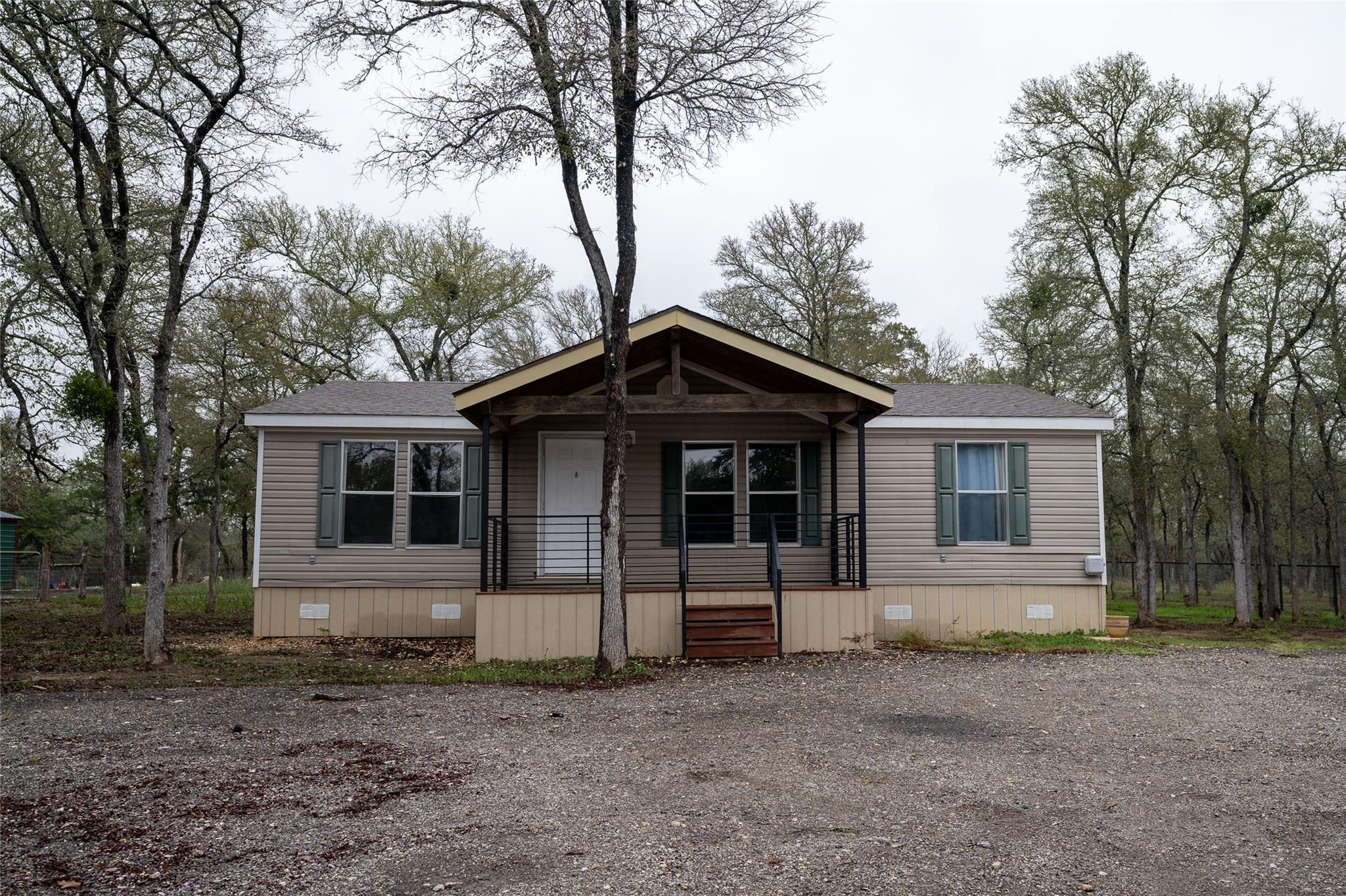 362 Saint Johns Rd, Dale, TX 78616