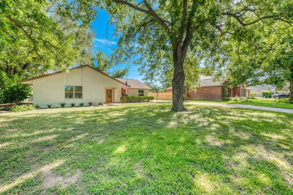 319 Columbine St, Marble Falls