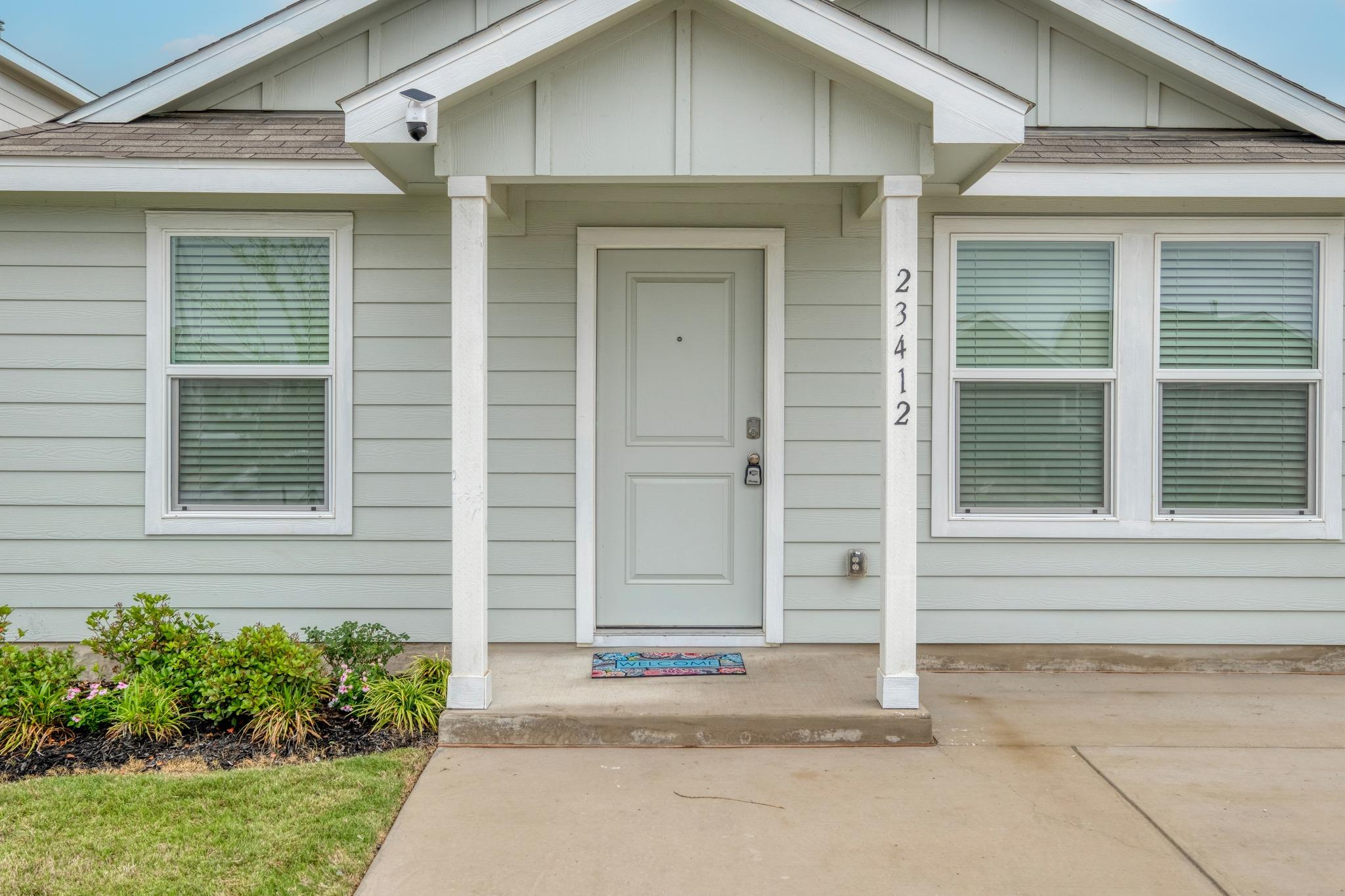 23412 Tiny Moons Way, Elgin, TX 78621