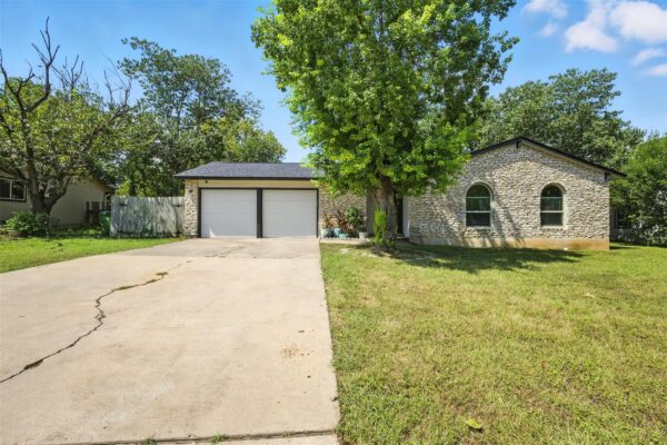 1400 Meadows Dr, Round Rock
