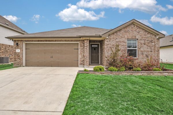 105 Saviano Rd, Hutto