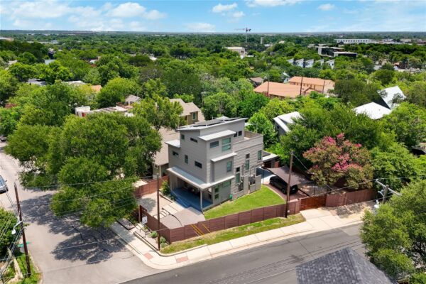2201 E 9th St, Austin