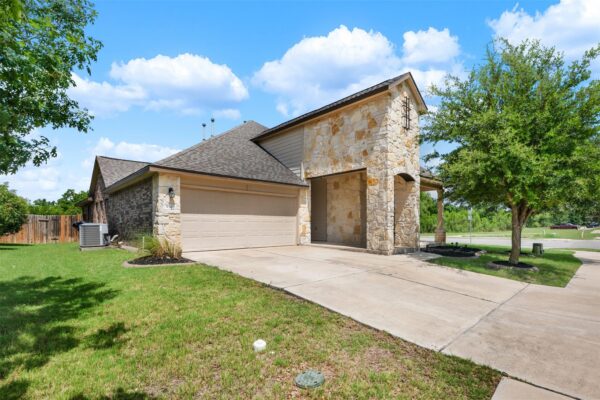 936 Canvasback Creek Dr, Leander