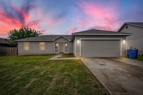 805 Debra Dr, Taylor