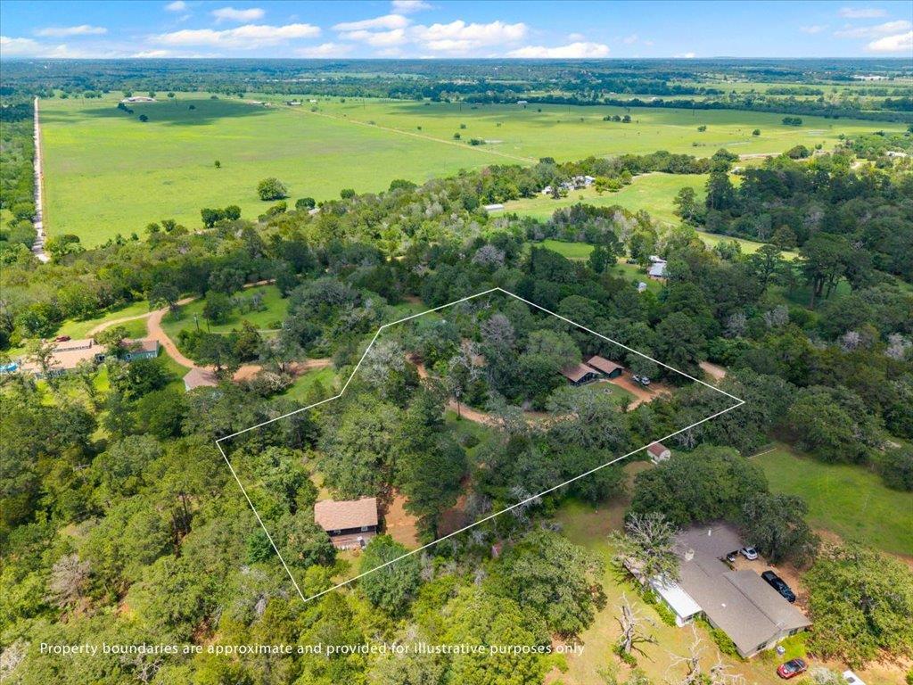 150 Copeland Hill Rd, Smithville, TX 78957