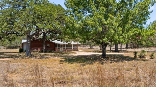 2942 Ranch Road 2766 None, Johnson City