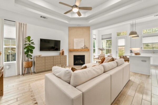 115 Beneteau Dr #77, Austin