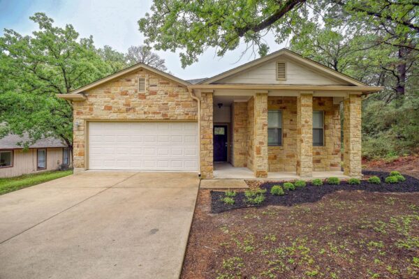 105 S Kaupo Dr, Bastrop