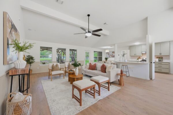 375 Rhodes Ln, Wimberley
