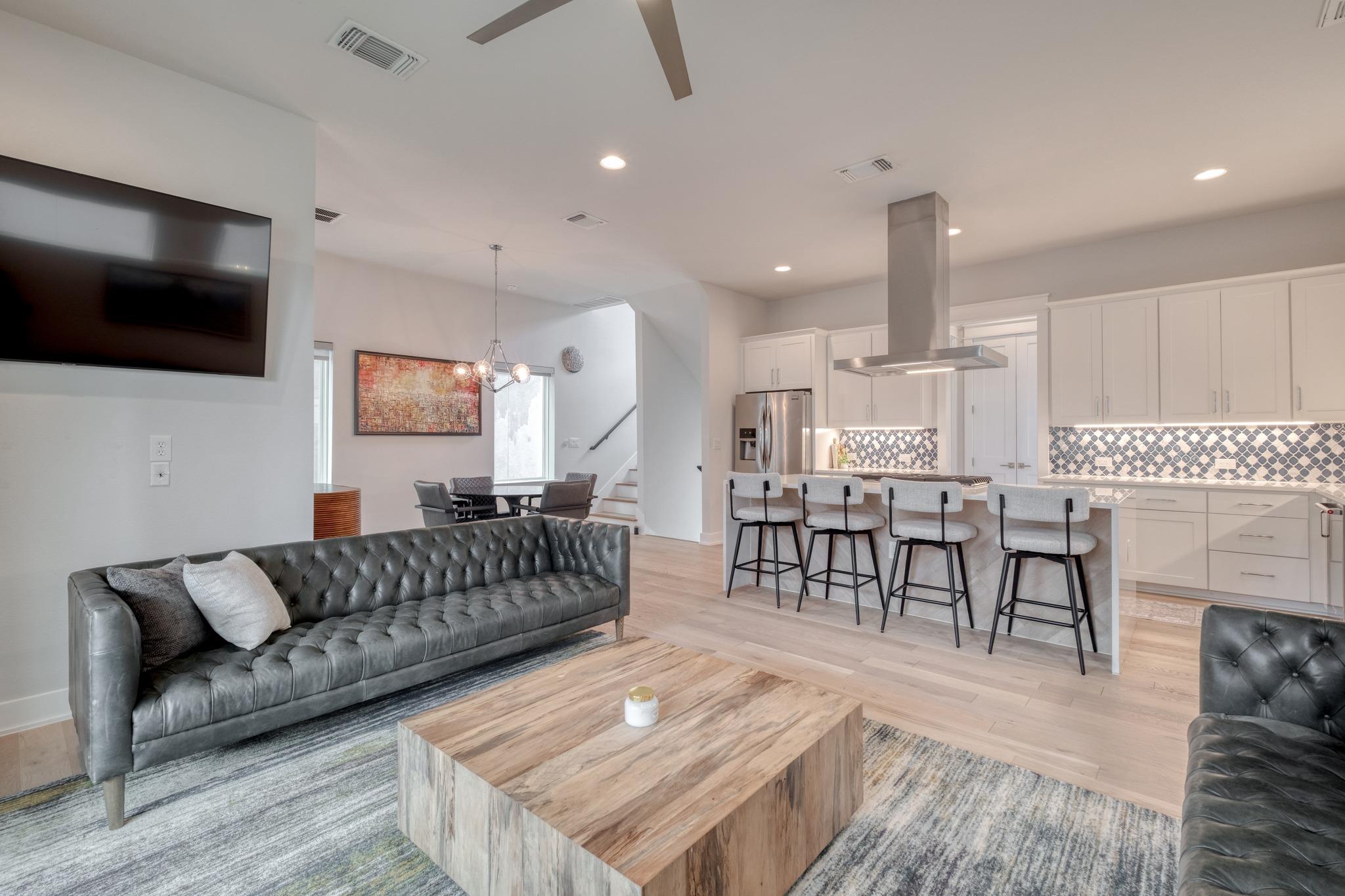 5002 E Pecan Springs Rd #7, Austin, TX 78723