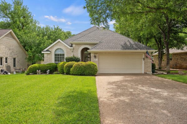 107 Stacey Ln, Georgetown