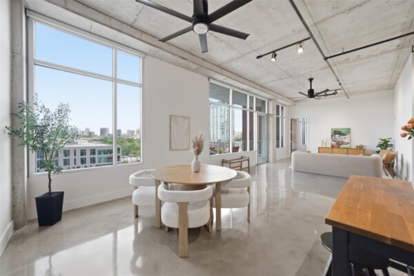 800 W 5th St #906, Austin