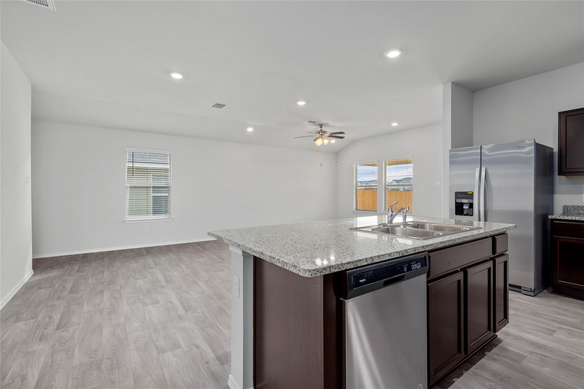 101 Wind Hill Rd, Jarrell, TX 76537