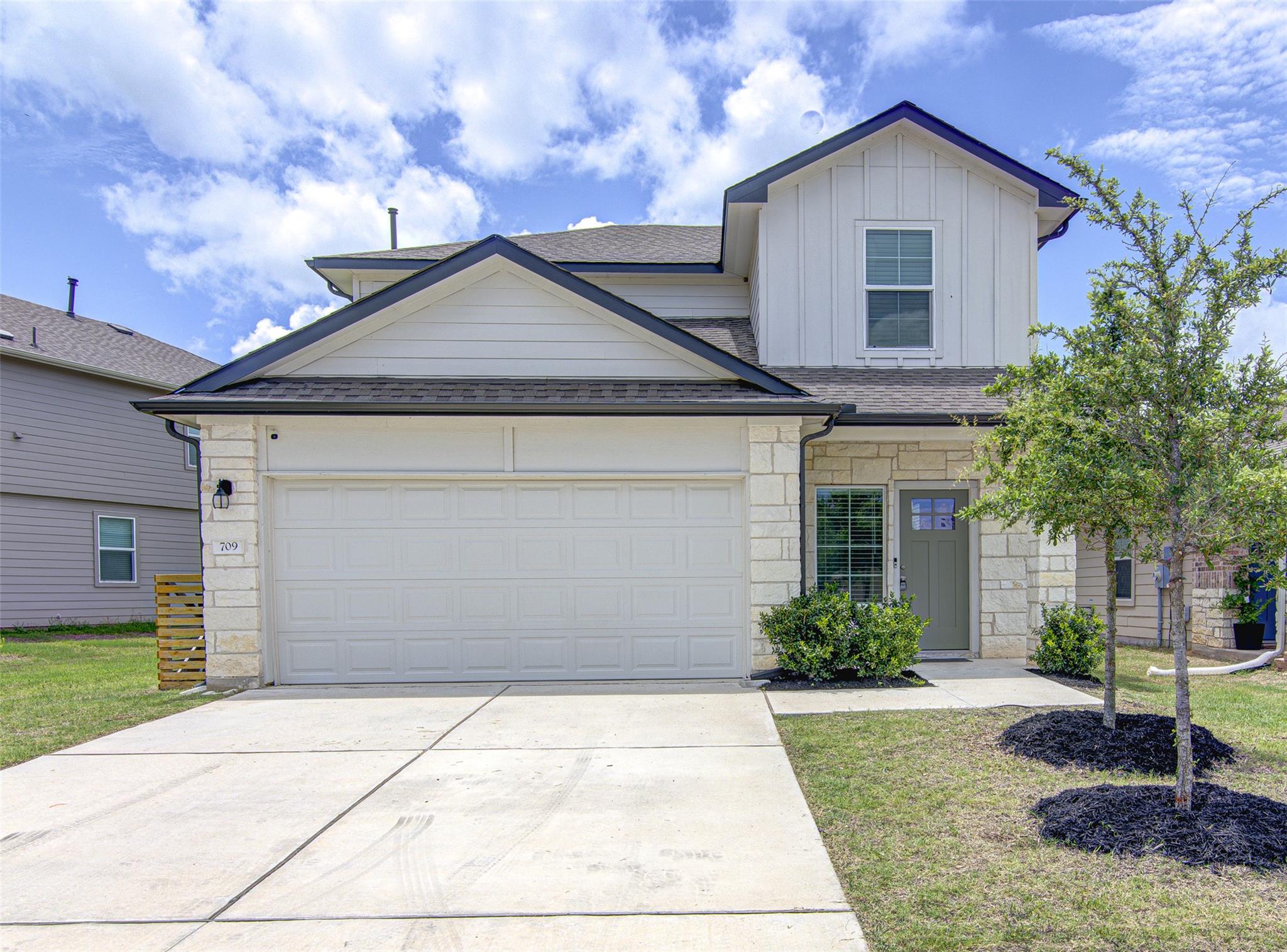 709 Aster Pl, Bastrop, TX 78602