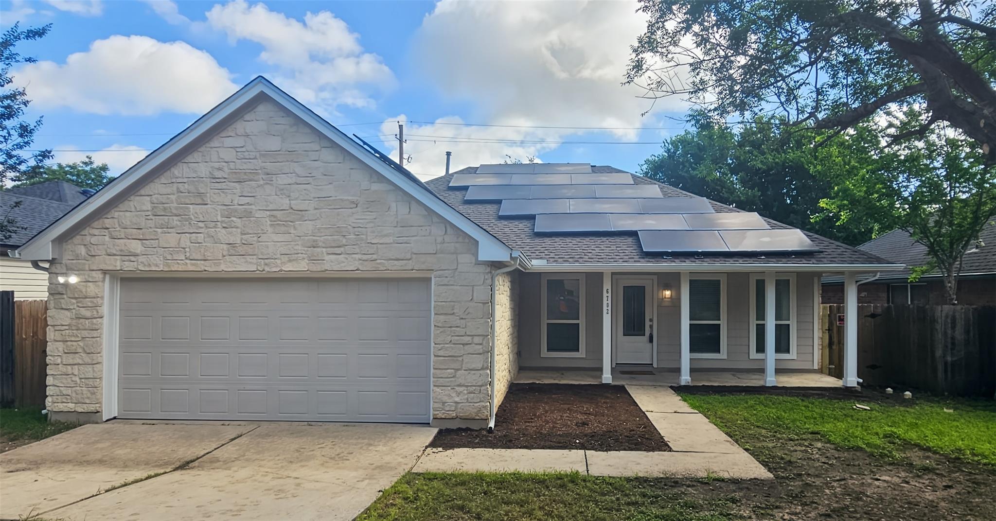 6702 Roseborough Dr, Austin, TX 78747