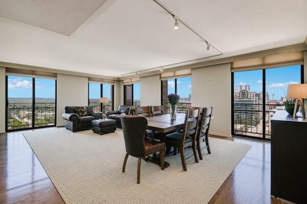 1122 Colorado St #1902, Austin