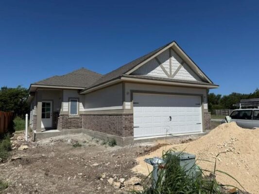 500 Gene Ray Ave, Bertram