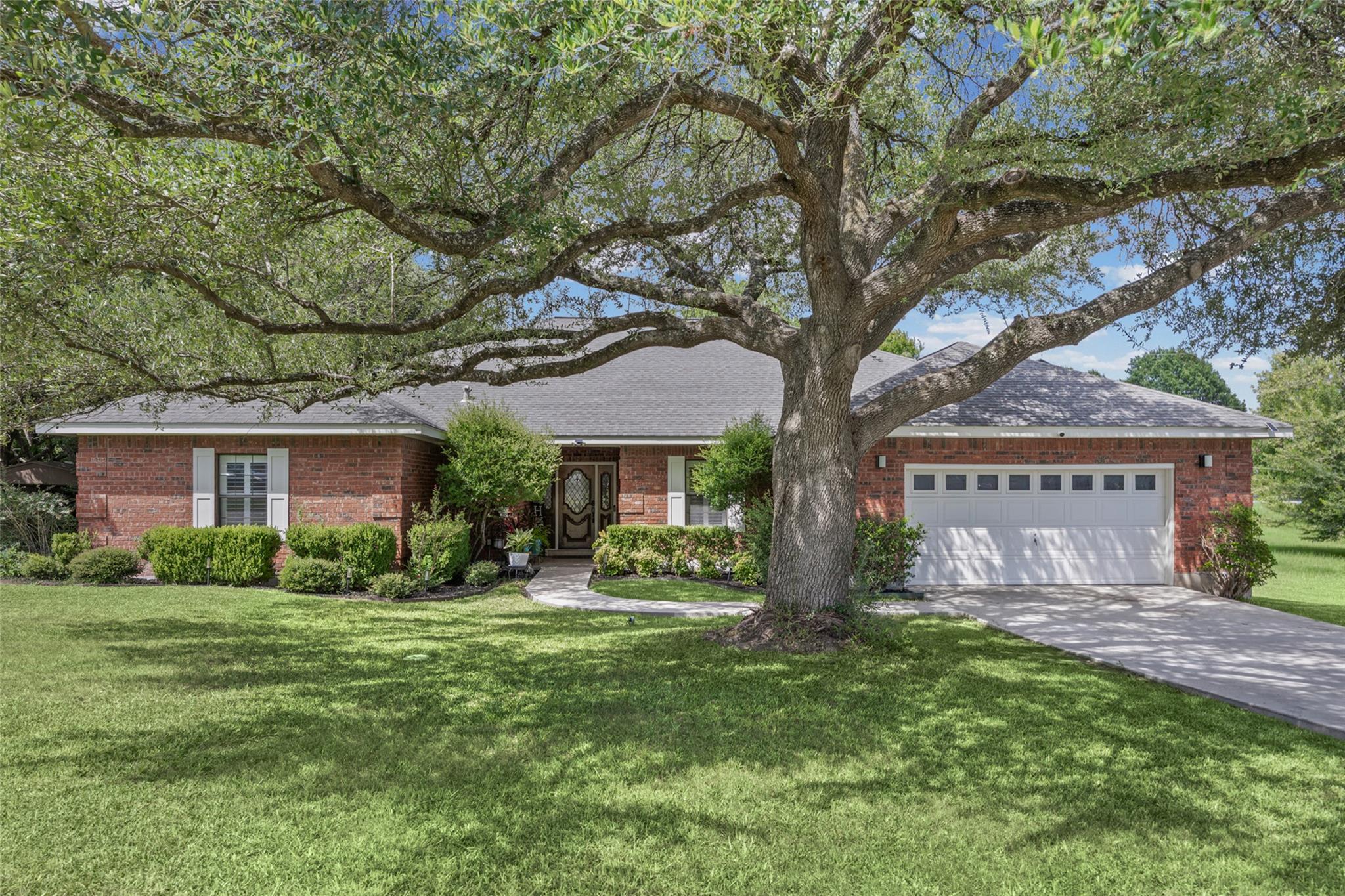 2000 Spinel Rd, Pflugerville, TX 78660