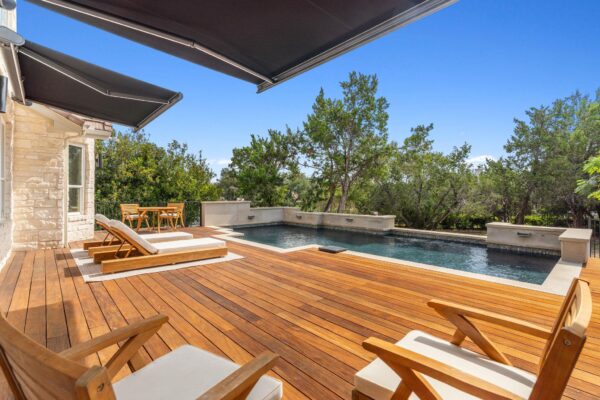 1 Sparrowglen Ln, The Hills